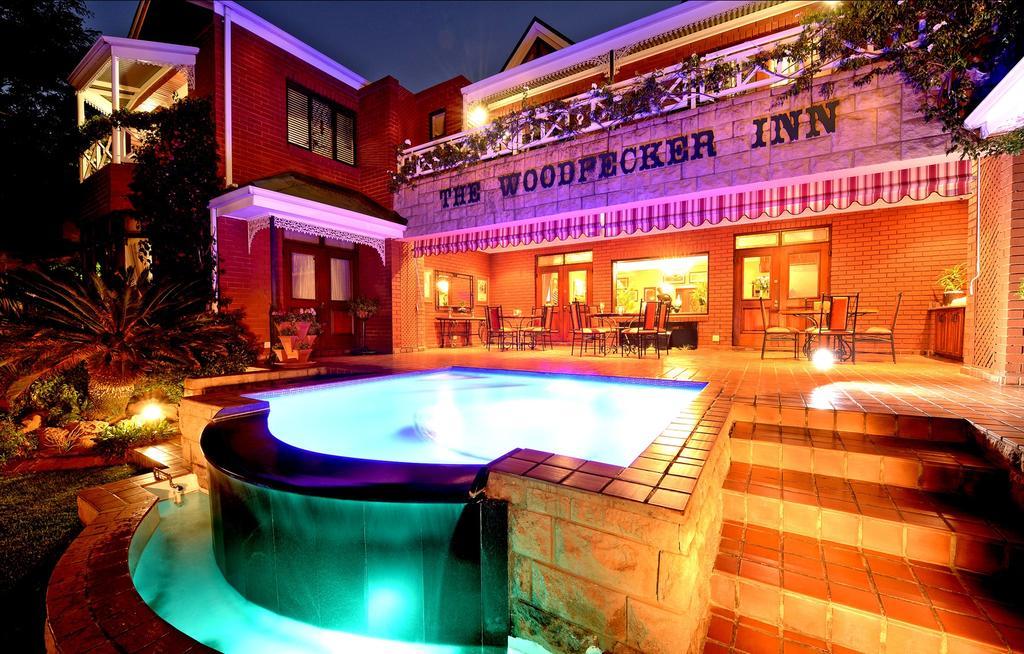 The Woodpecker Inn Pretoria-Noord Exterior foto